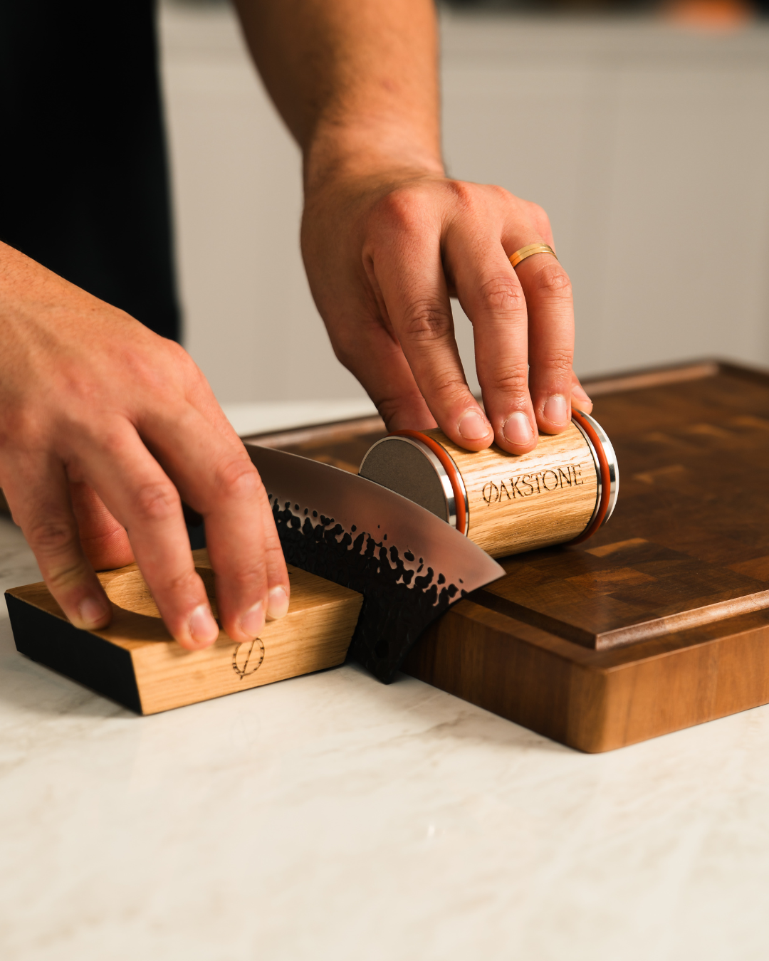 Sharpening a tall knife on the Oakstone magnetic base